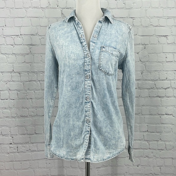 Bullhead Black Small Button Up Chambray Blue Stretchy Long Sleeve Top - Picture 2 of 8